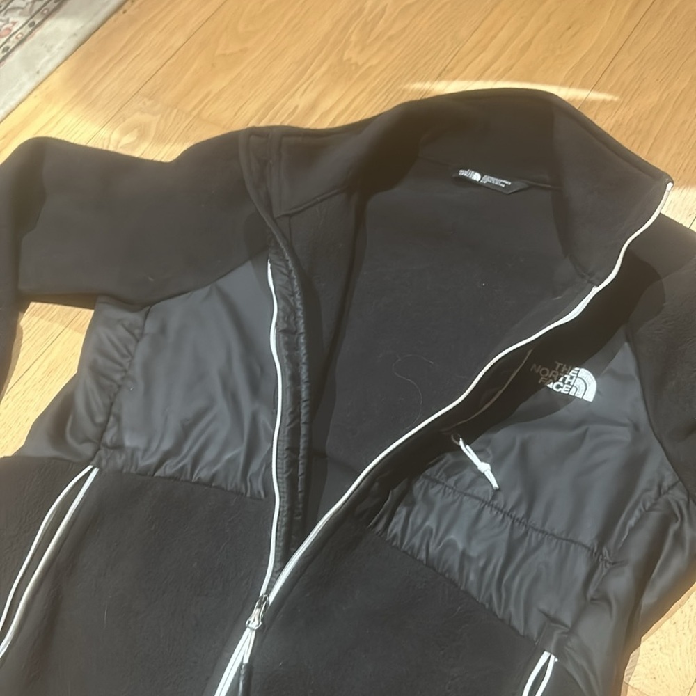 The North Face Sweater !! Small - Picture 3 of 5